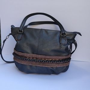 An gray shoulder handbag